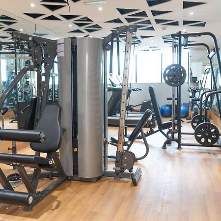 Sky View Tower Apartments Дубай Экстерьер фото