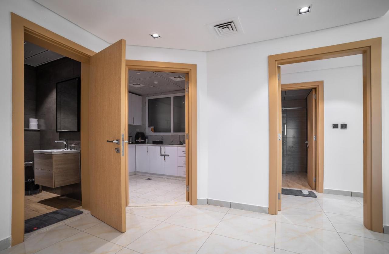 Sky View Tower Apartments Дубай Экстерьер фото