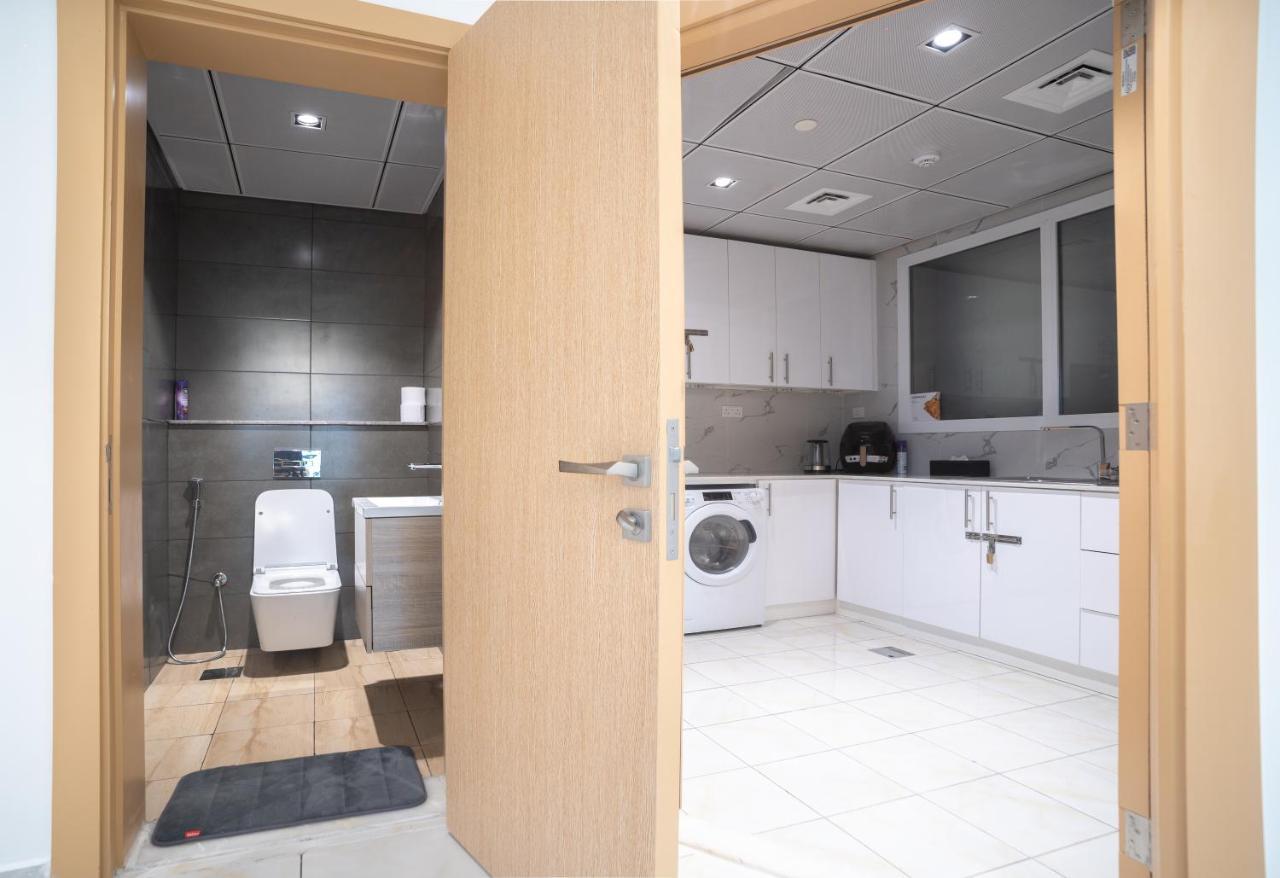 Sky View Tower Apartments Дубай Экстерьер фото