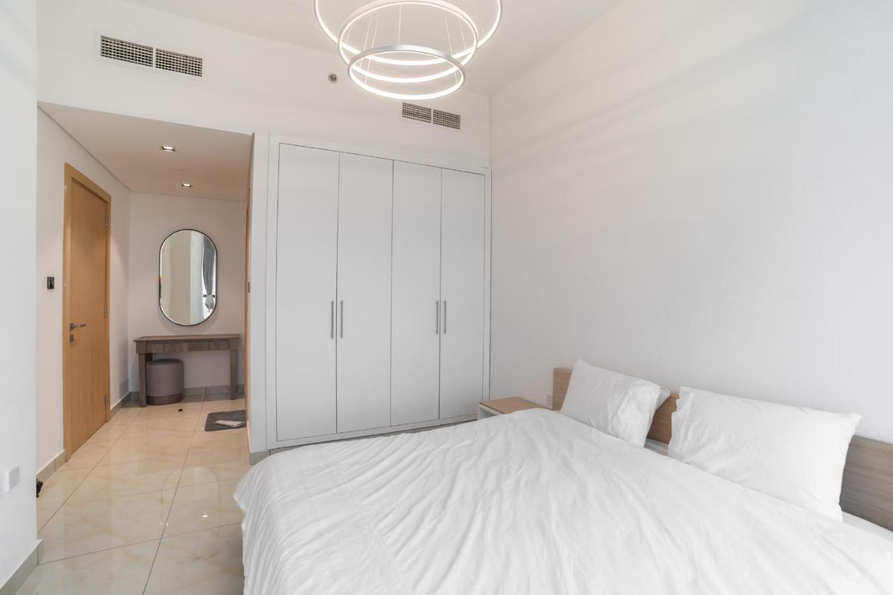 Sky View Tower Apartments Дубай Экстерьер фото