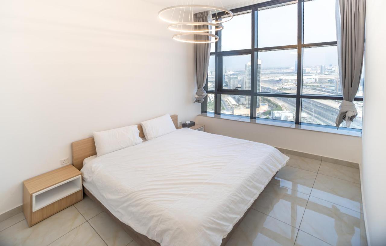 Sky View Tower Apartments Дубай Экстерьер фото
