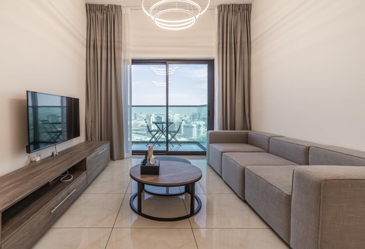 Sky View Tower Apartments Дубай Экстерьер фото